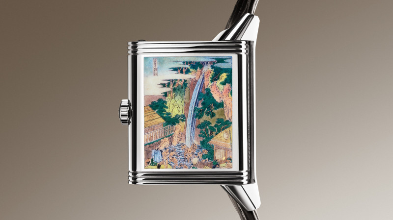 800_2026_q39334t7_reverso_tribute_enamel_hokusai_closeup2_srgb_16_9.jpg?10000