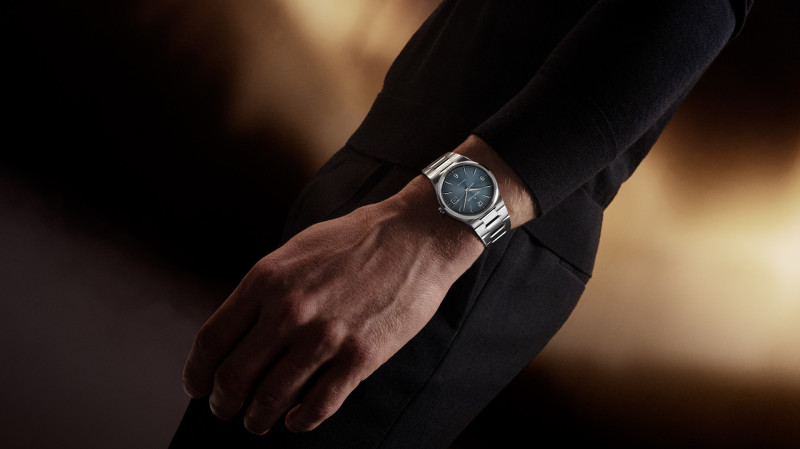 800_2026_q4158120_master_cc_date_acier_wristshots_1_srgb_16_9.jpg?10000